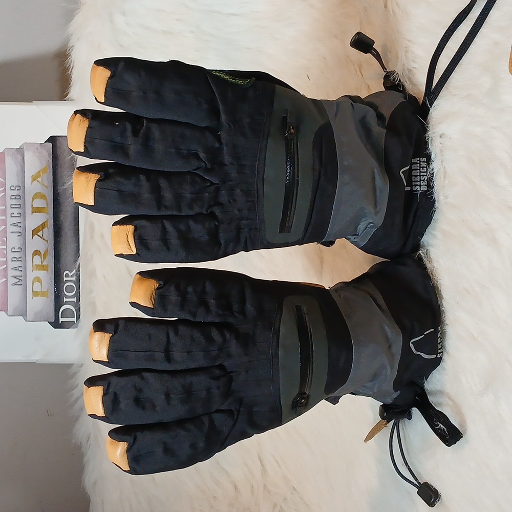 Sierra Design Men's Winter Gloves  Sz MD